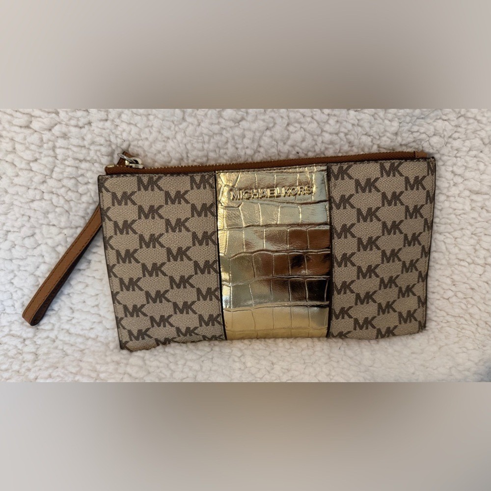 Michael Kors Wristlet Pouch MK Signature Monogram Gold Croc Embossed Leather - Picture 1 of 7